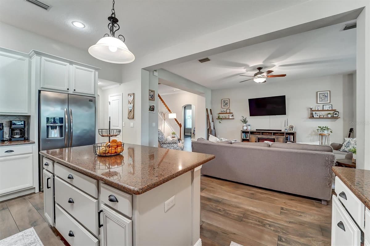 7136 DERWENT GLEN CIRCLE — photo 9 of 64