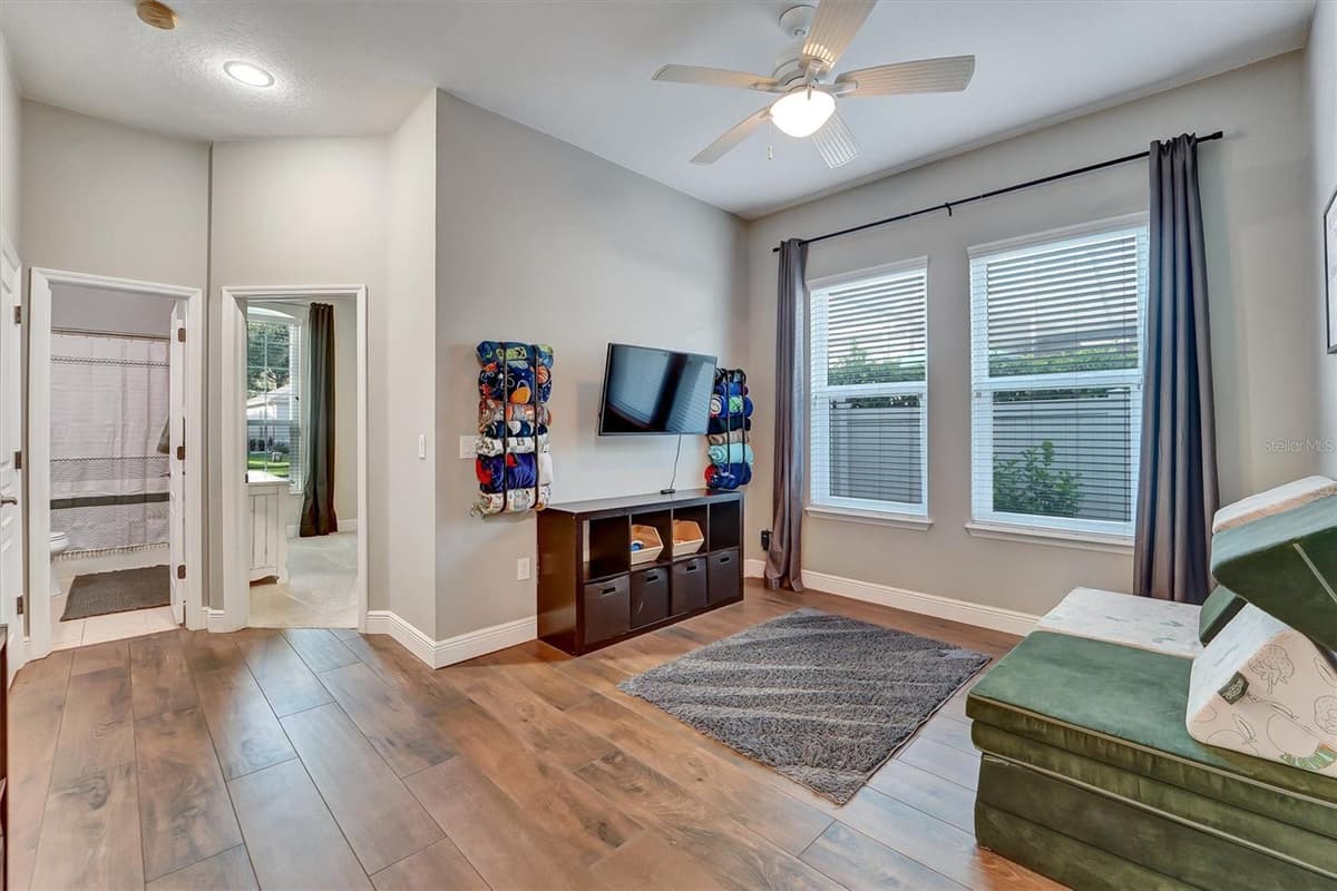 7136 DERWENT GLEN CIRCLE — photo 21 of 64