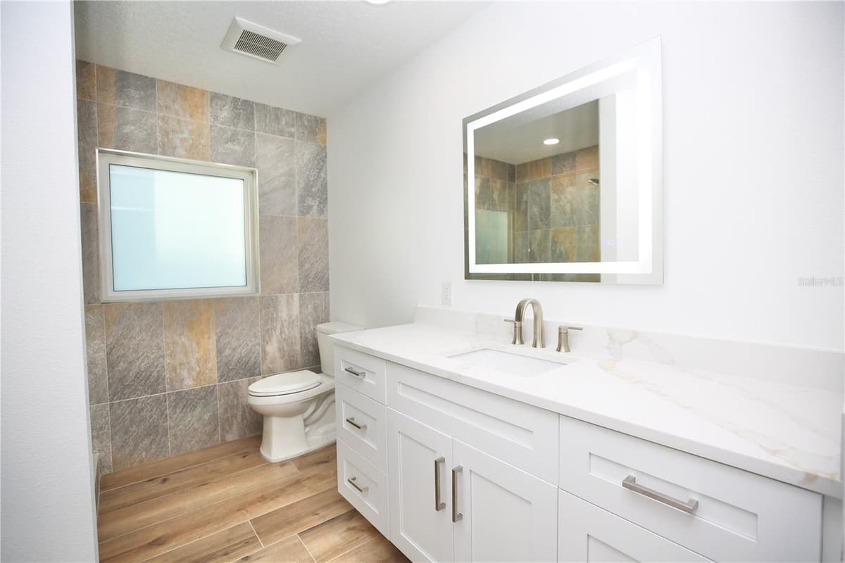 1646 ROBIN HOOD LANE — photo 33 of 49