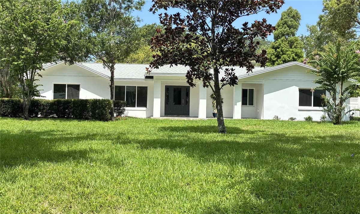 1646 ROBIN HOOD LANE — photo 2 of 49