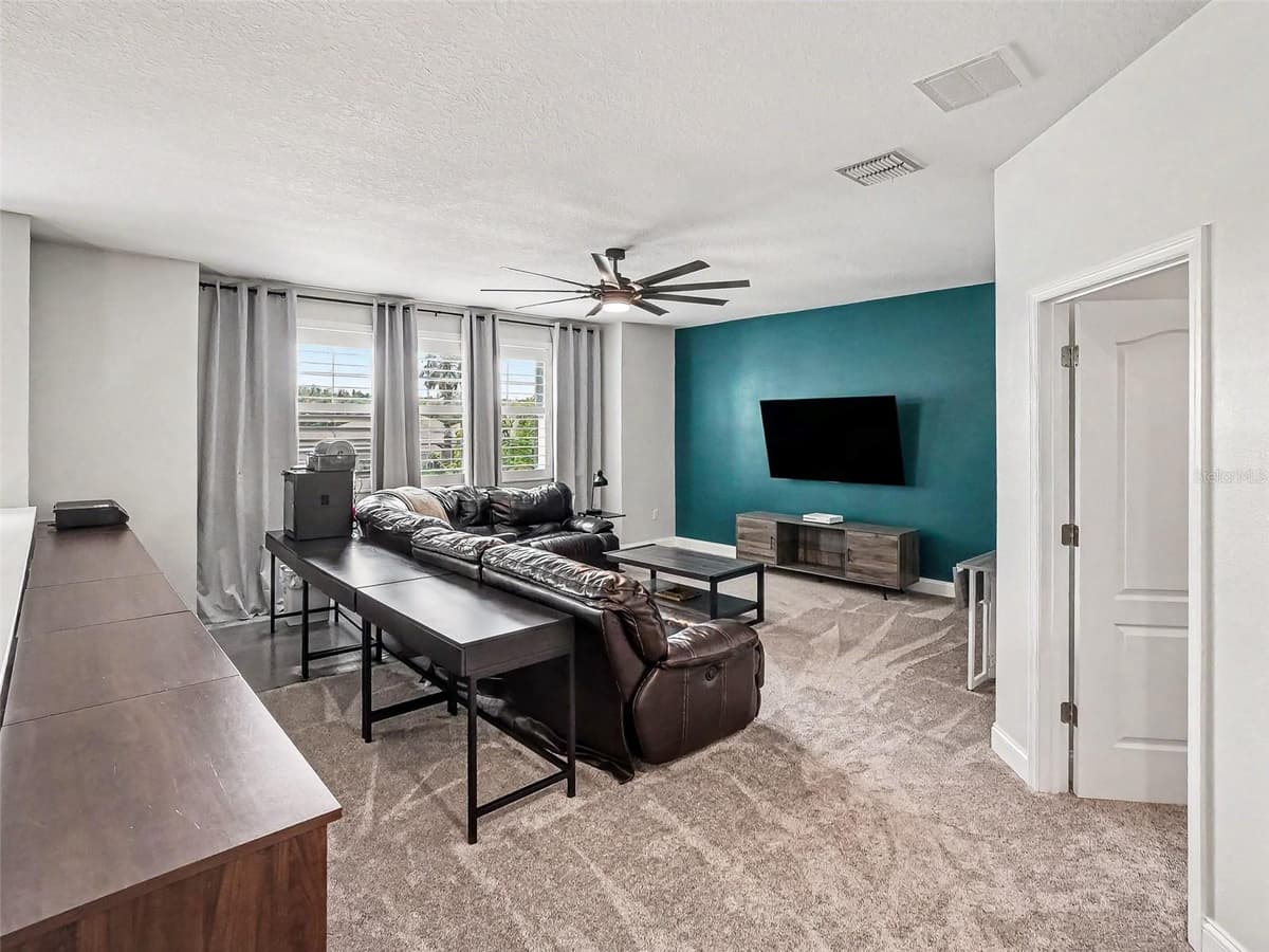 551 SKY TOP DRIVE — photo 12 of 42