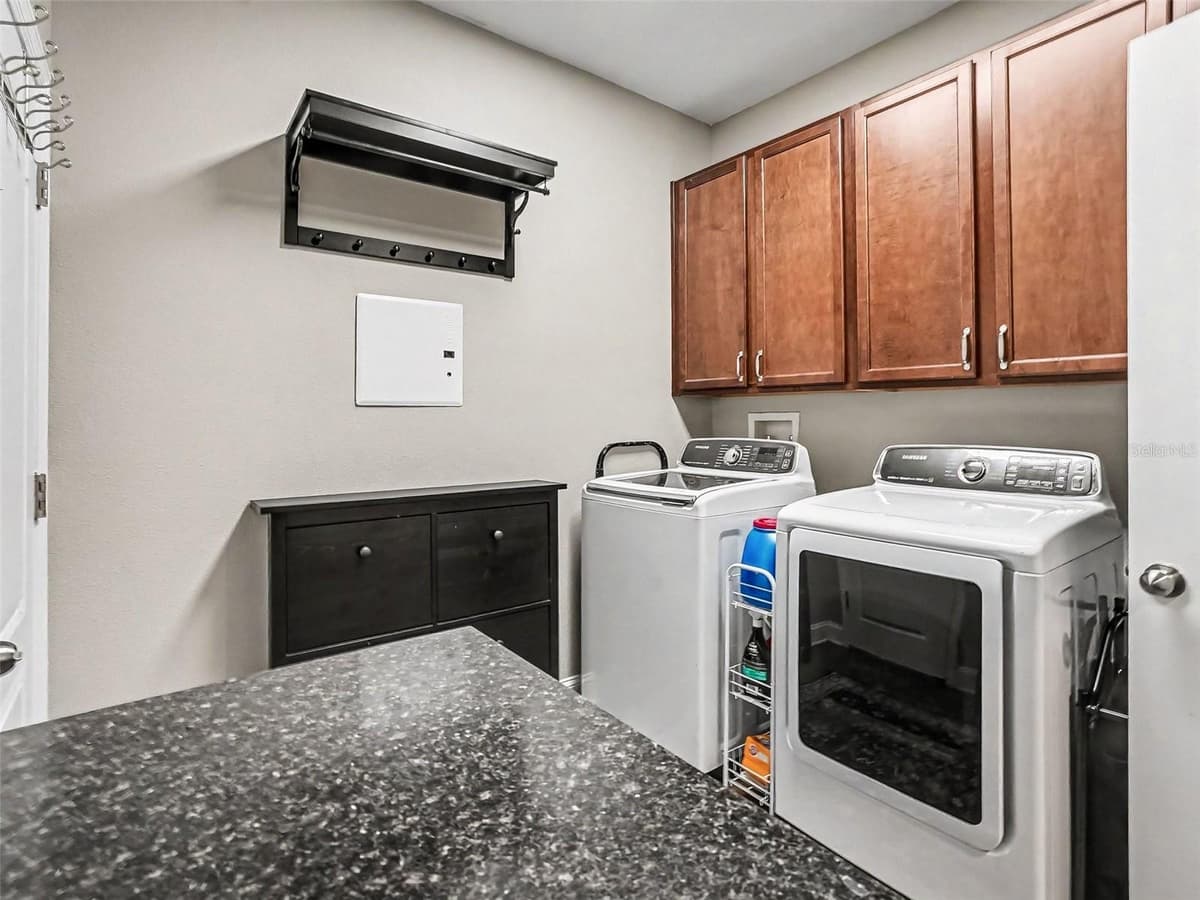 551 SKY TOP DRIVE — photo 29 of 42