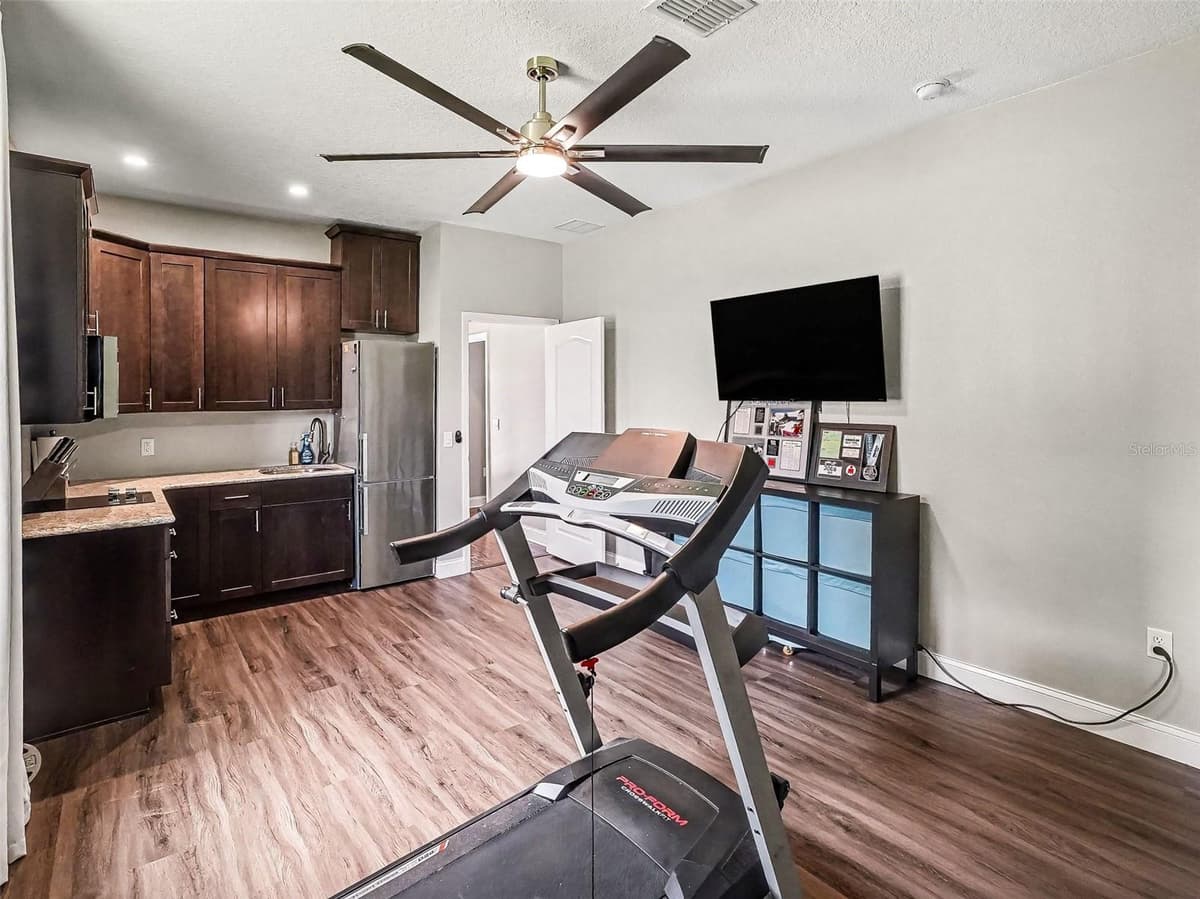 551 SKY TOP DRIVE — photo 10 of 42