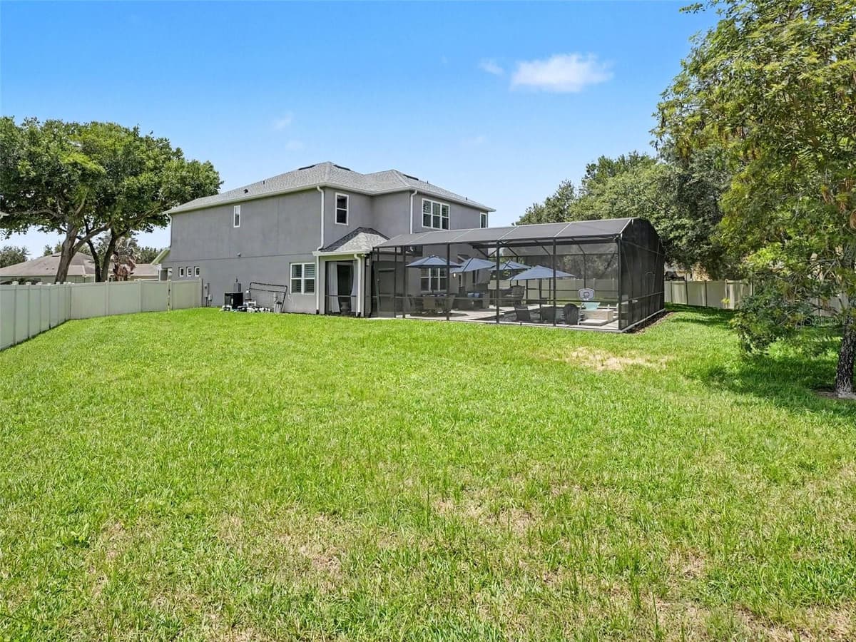 551 SKY TOP DRIVE — photo 33 of 42
