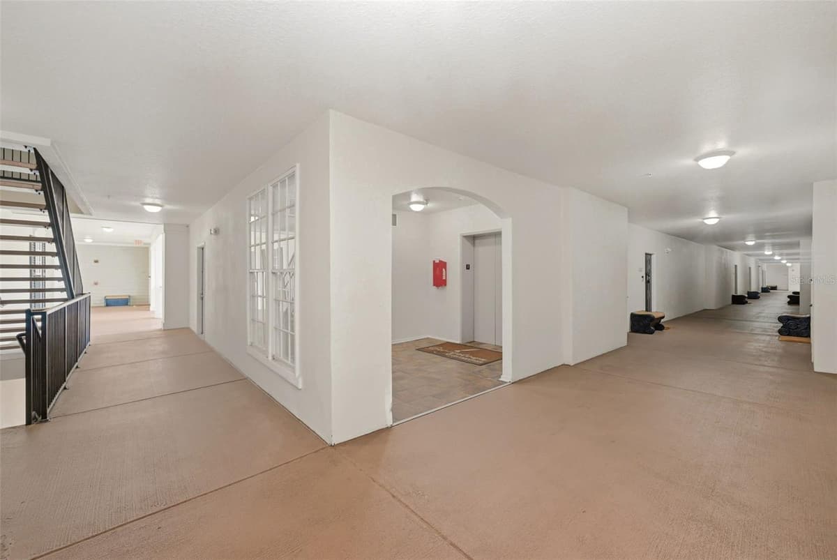 239 LONGVIEW AVENUE — photo 4 of 58