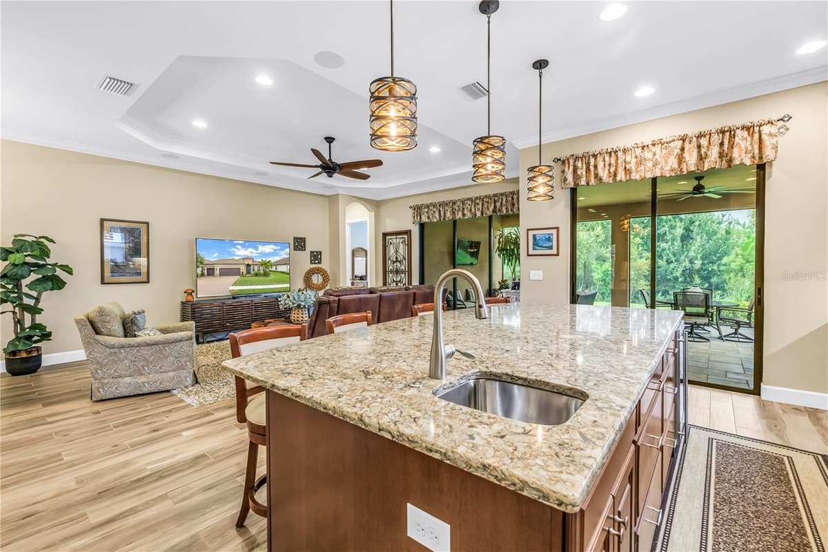 9912 BATCHELDER TERRACE — photo 9 of 60