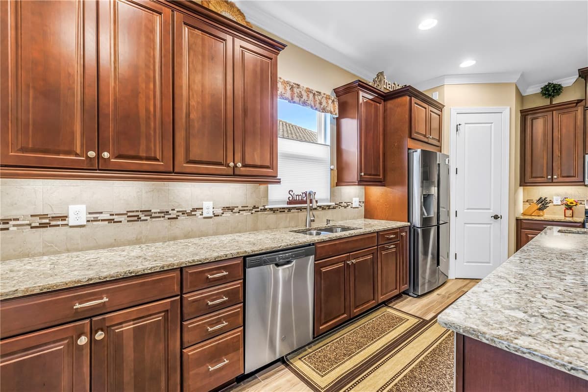9912 BATCHELDER TERRACE — photo 12 of 60