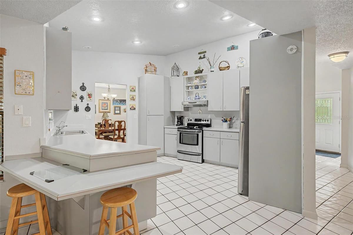 24075 WINDING CREEK DRIVE — photo 18 of 50