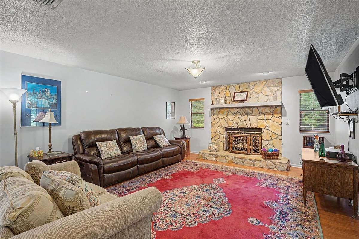 24075 WINDING CREEK DRIVE — photo 22 of 50