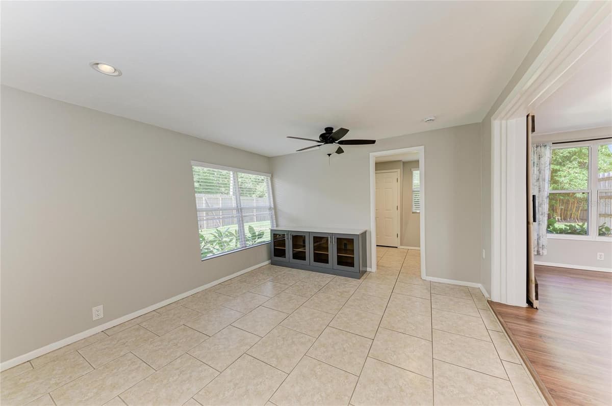 3138 WILLIAMSBURG STREET — photo 34 of 68