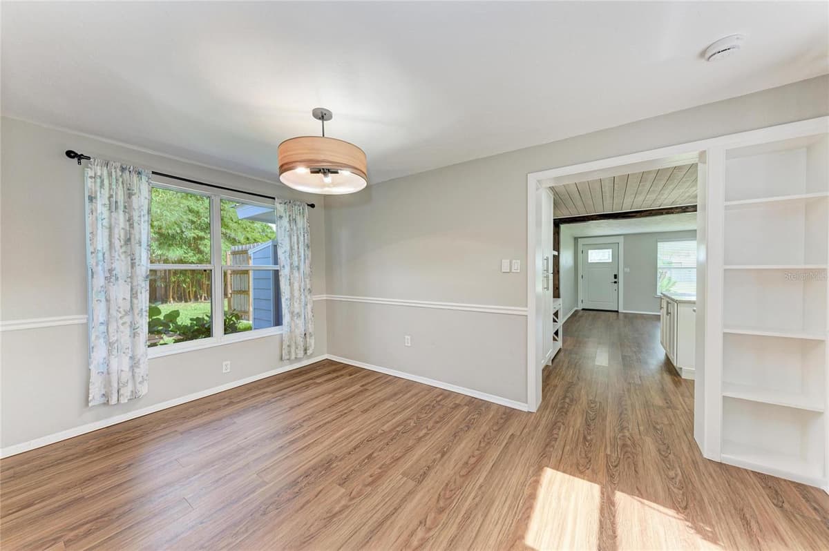 3138 WILLIAMSBURG STREET — photo 19 of 68