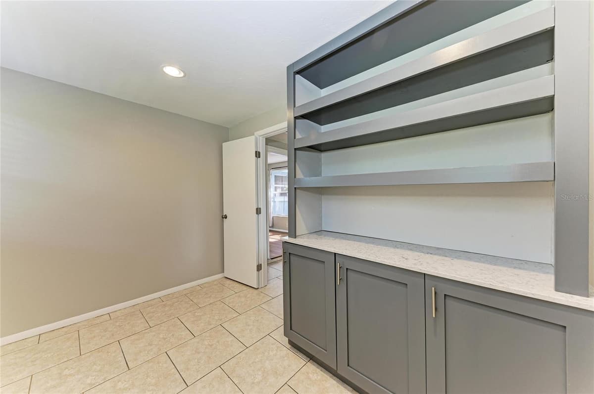 3138 WILLIAMSBURG STREET — photo 39 of 68