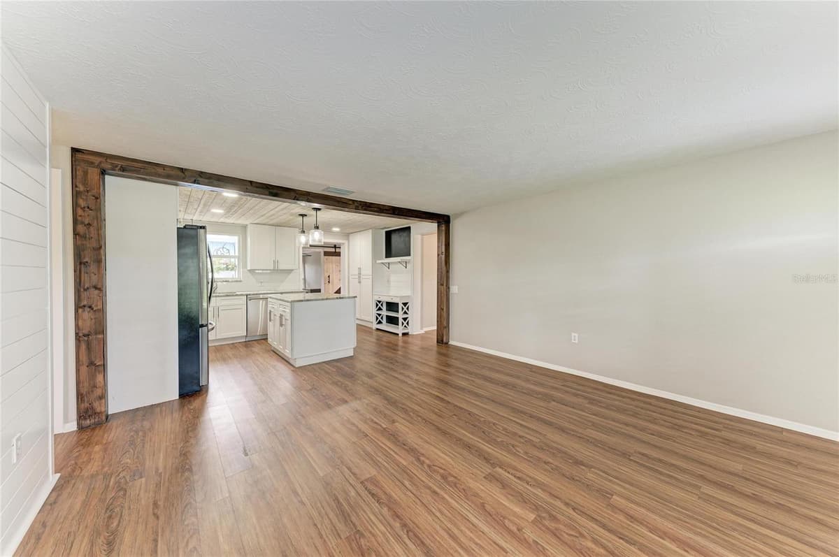 3138 WILLIAMSBURG STREET — photo 10 of 68