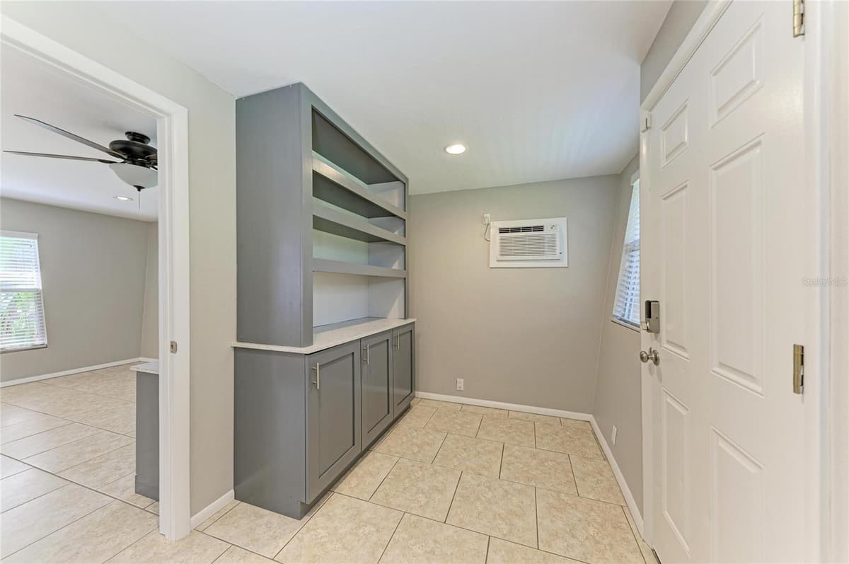 3138 WILLIAMSBURG STREET — photo 37 of 68