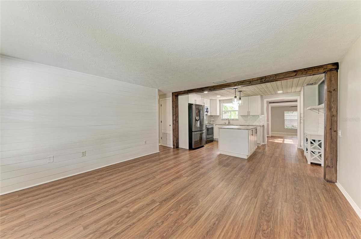 3138 WILLIAMSBURG STREET — photo 9 of 68