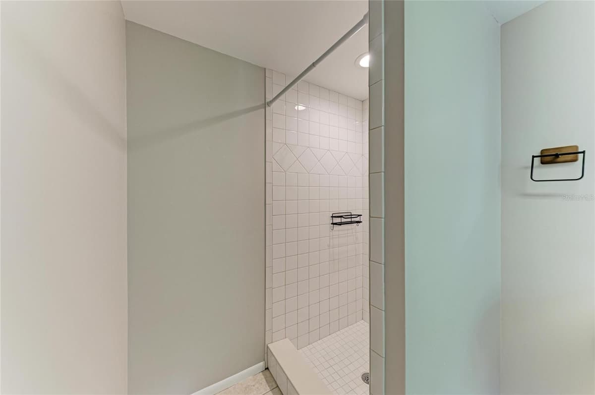 3138 WILLIAMSBURG STREET — photo 33 of 68