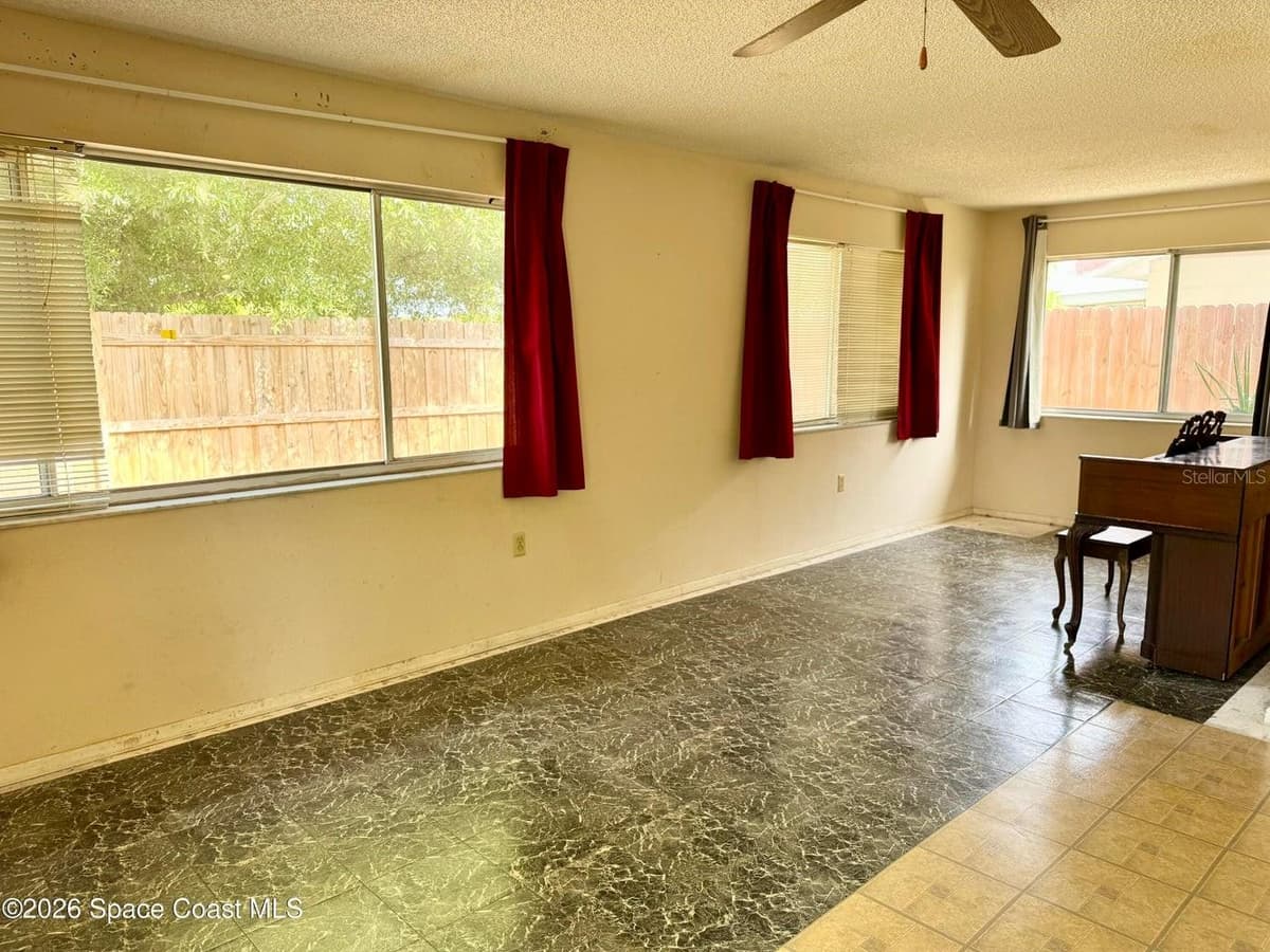 125 ROSILAND COURT — photo 5 of 20