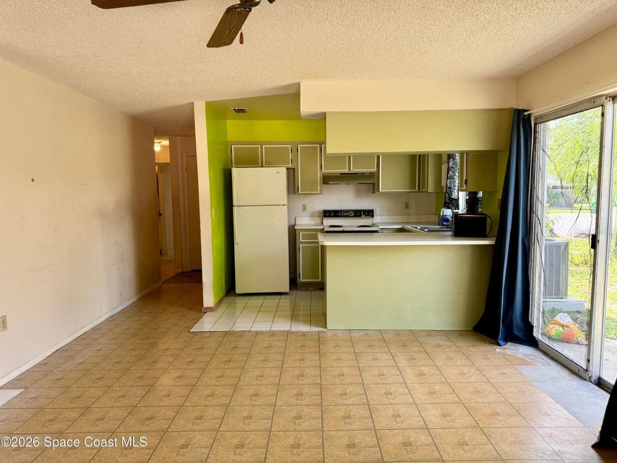 125 ROSILAND COURT — photo 3 of 20