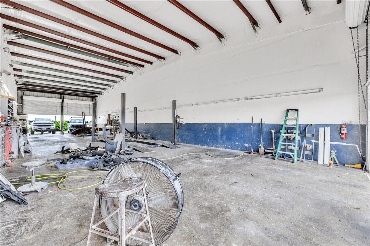 23415 JANICE AVENUE — photo 20 of 52