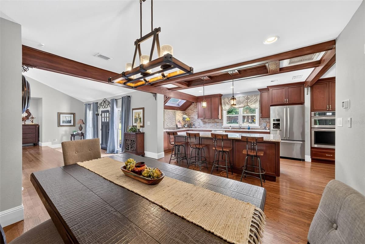 12085 SANDY SHORES DRIVE — photo 10 of 48