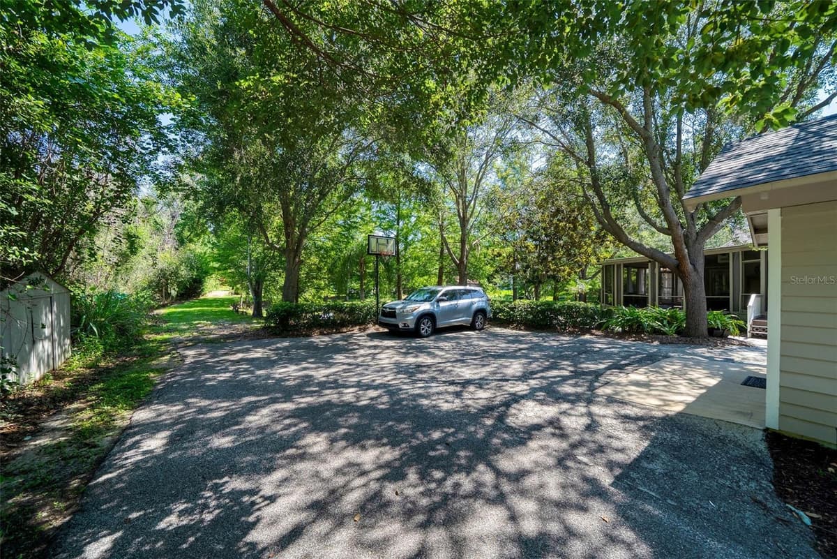 12085 SANDY SHORES DRIVE — photo 41 of 48