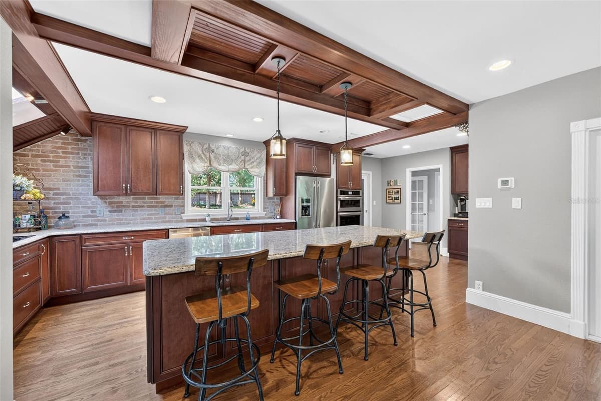 12085 SANDY SHORES DRIVE — photo 19 of 48
