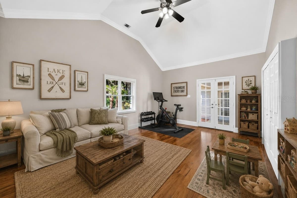 12085 SANDY SHORES DRIVE — photo 34 of 48