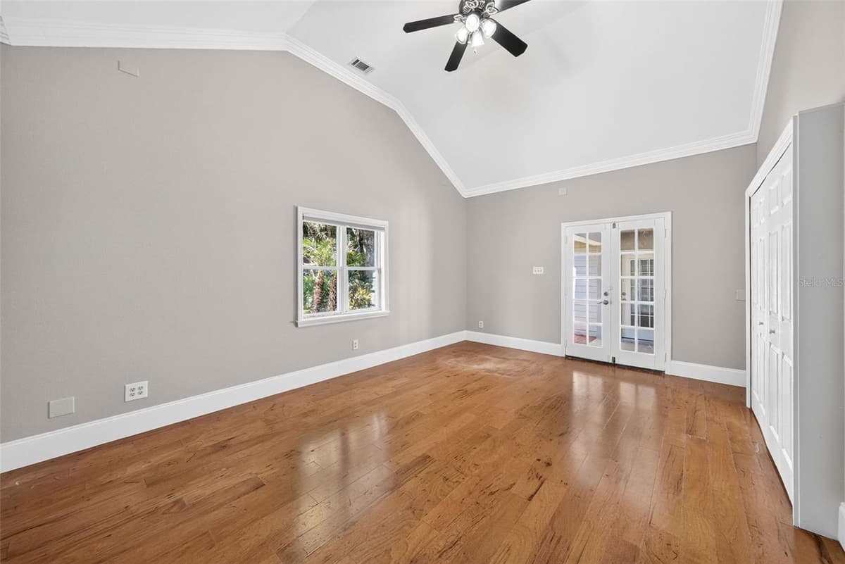 12085 SANDY SHORES DRIVE — photo 35 of 48