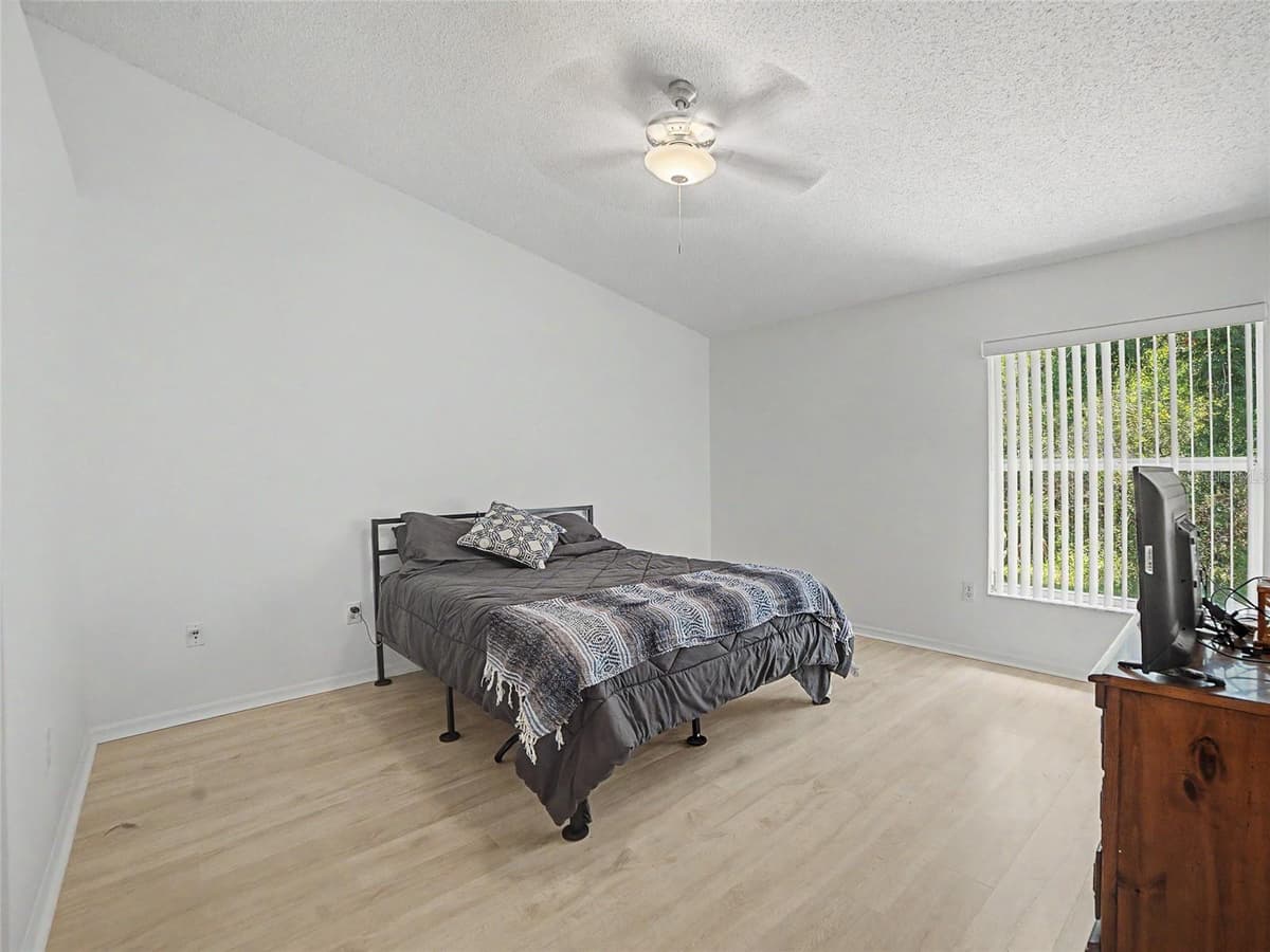 2005 GARDENIA LANDINGS LANE — photo 13 of 27