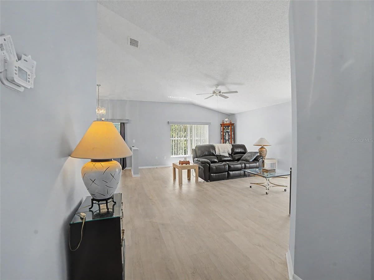 2005 GARDENIA LANDINGS LANE — photo 6 of 27