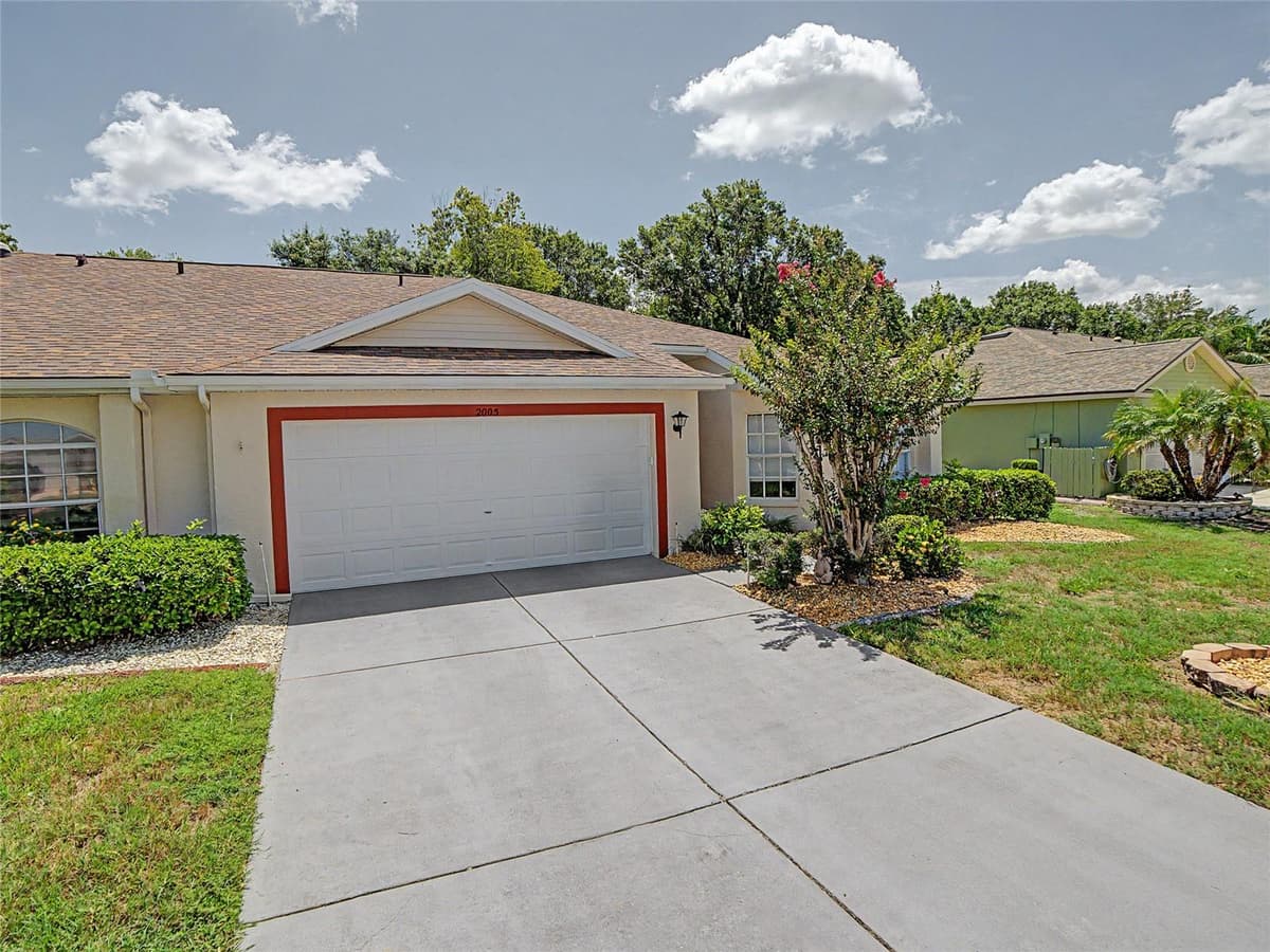 2005 GARDENIA LANDINGS LANE — photo 2 of 27