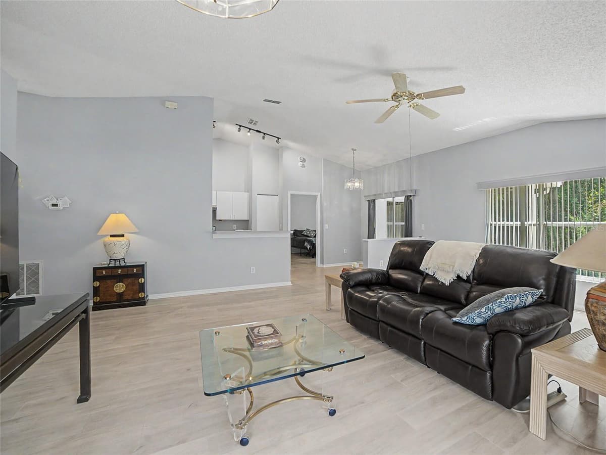 2005 GARDENIA LANDINGS LANE — photo 9 of 27