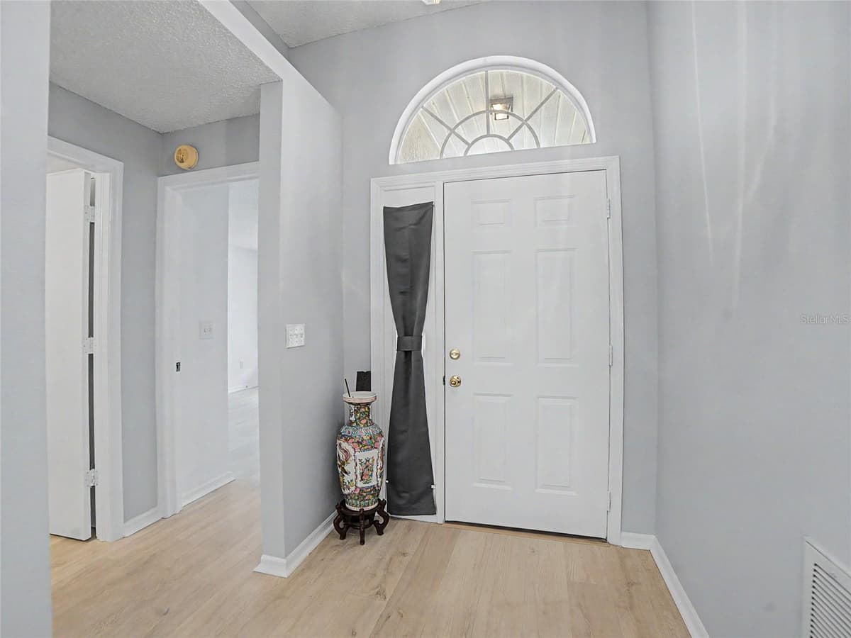 2005 GARDENIA LANDINGS LANE — photo 5 of 27
