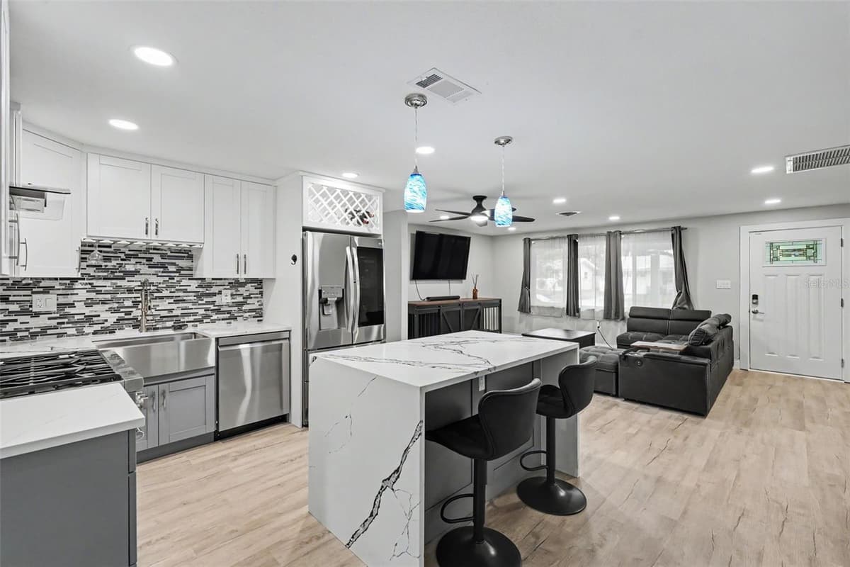 1340 WILLIAMS DRIVE — photo 15 of 43