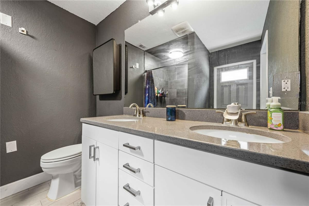 6704 WINTERSET GARDENS ROAD — photo 33 of 65
