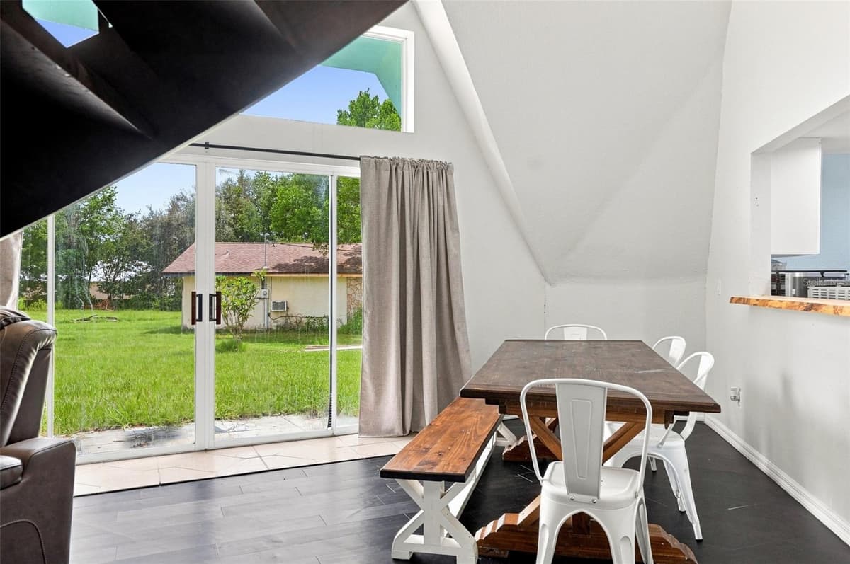 5285 HILLS POINT — photo 4 of 55