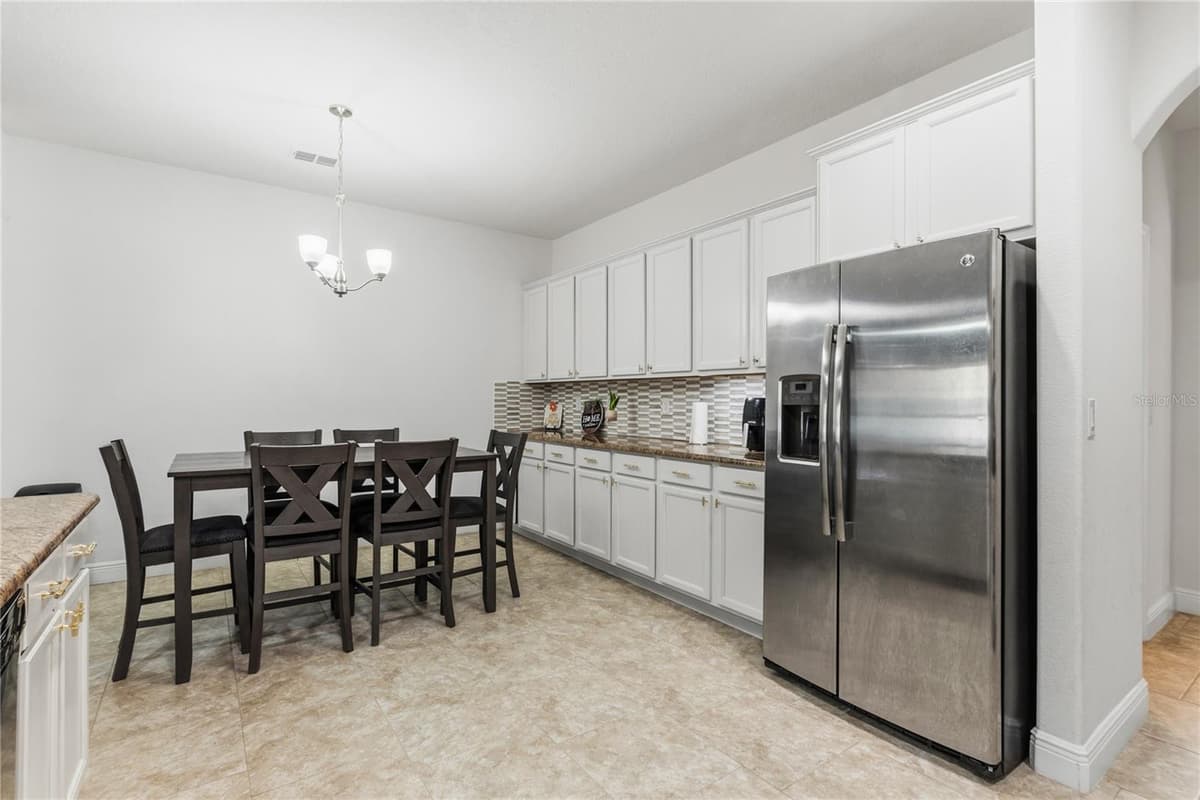 433 AMETHYST AVENUE — photo 15 of 77