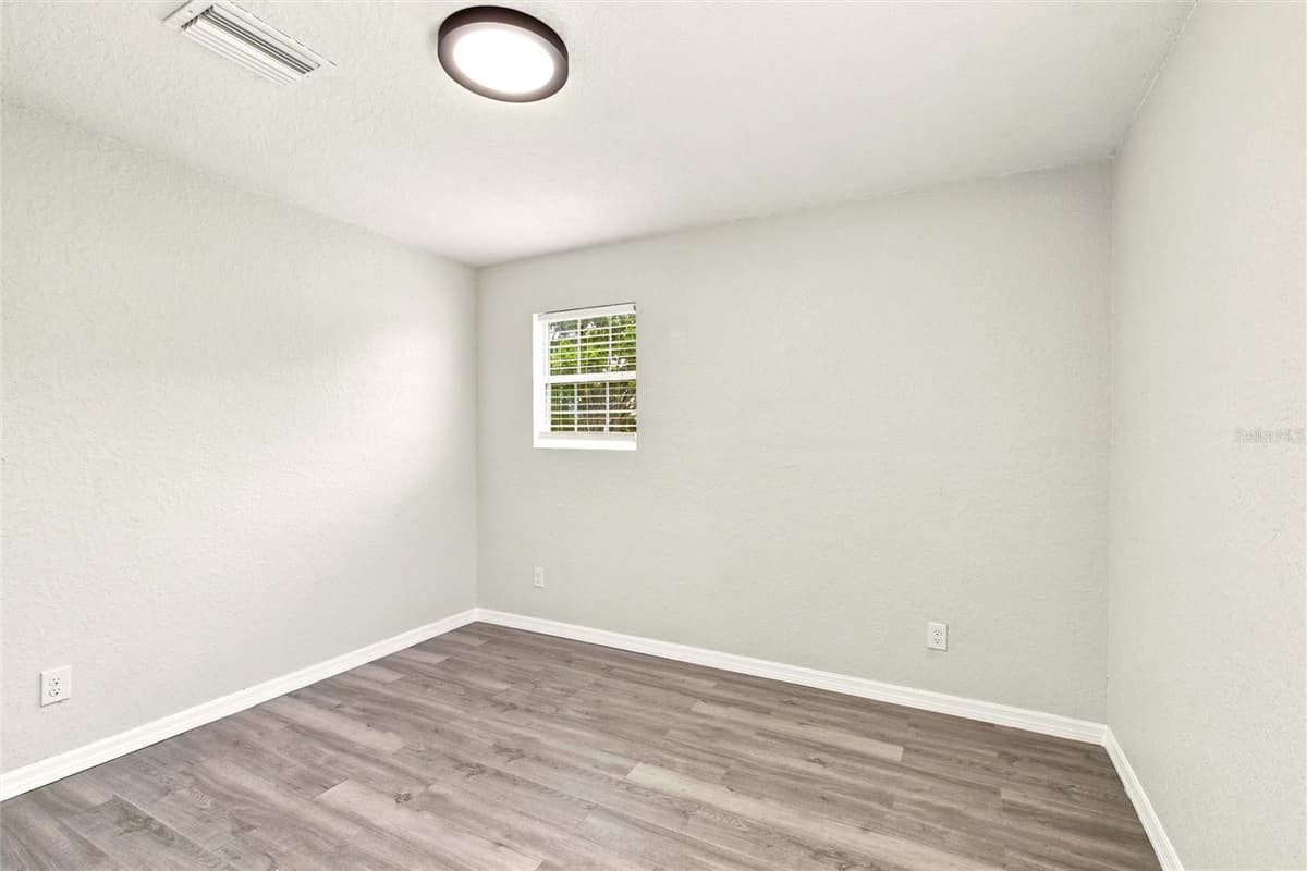 2419 HILLSBOROUGH AVENUE — photo 14 of 37