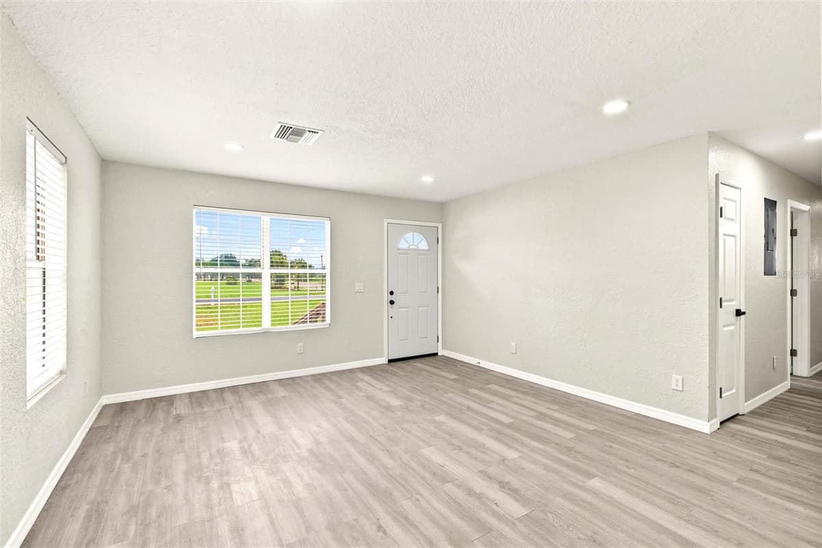 2419 HILLSBOROUGH AVENUE — photo 5 of 37