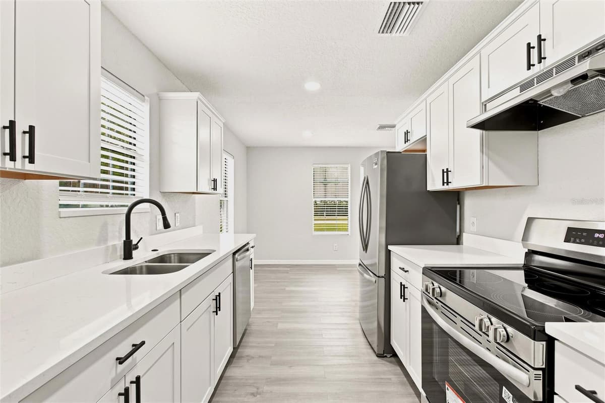 2419 HILLSBOROUGH AVENUE — photo 9 of 37