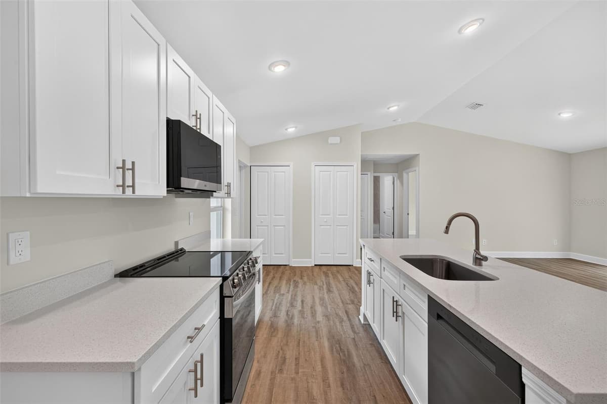 23477 BRANCH AVENUE — photo 8 of 22