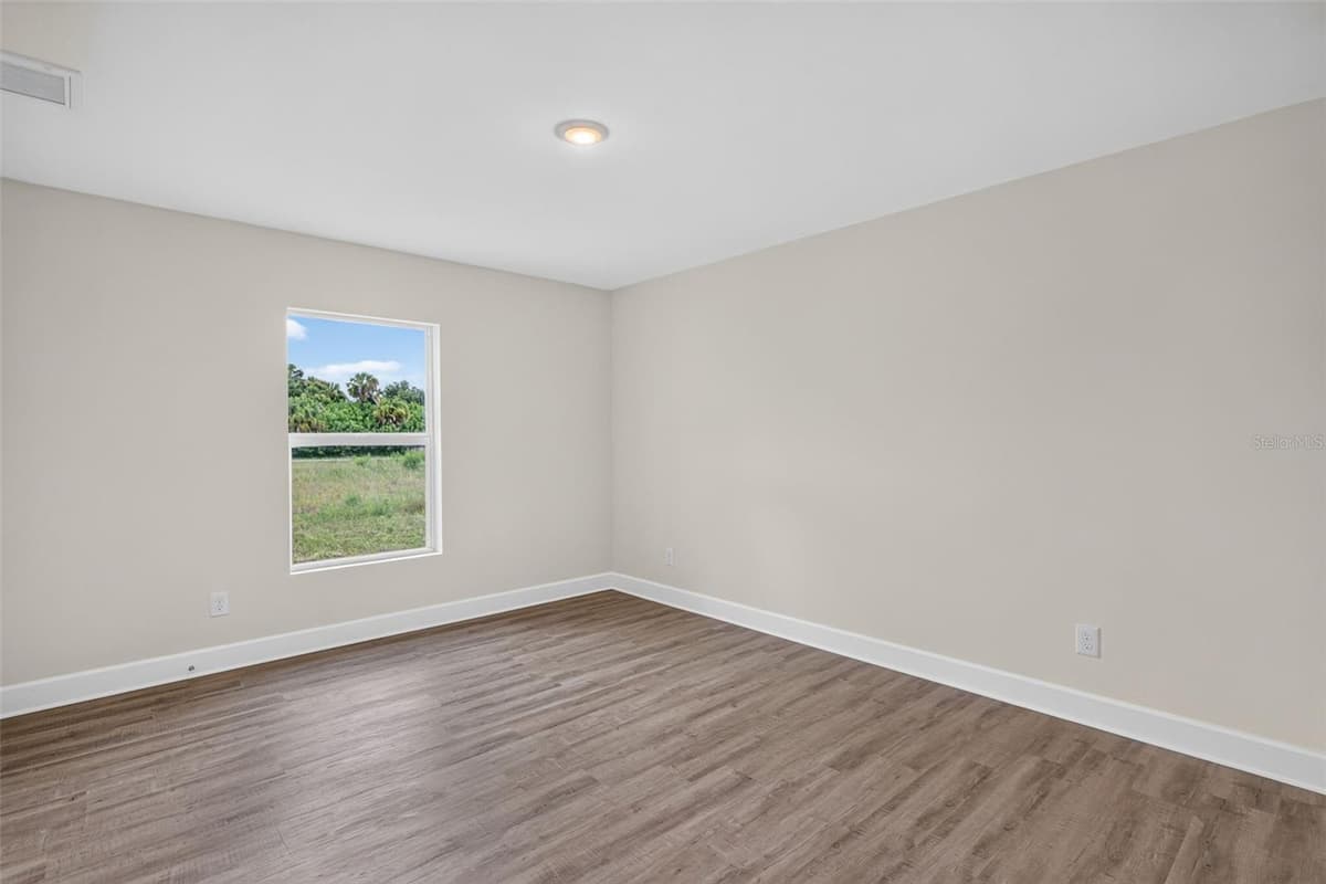 147 FLANDERS STREET — photo 16 of 26