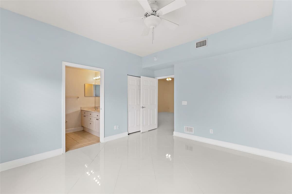 150 PORTSIDE AVENUE — photo 14 of 32