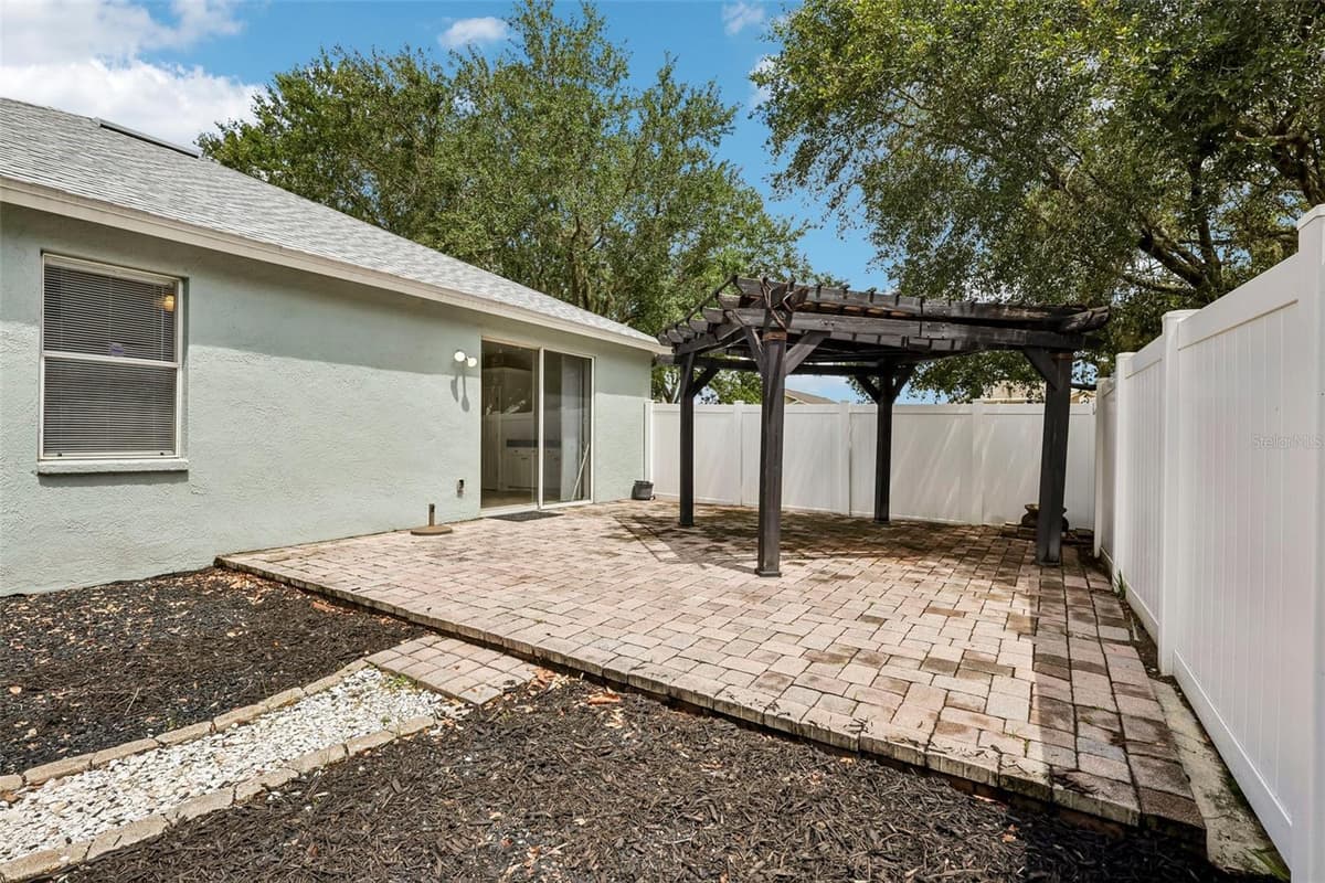 2510 BUTTERFLY LANDING DRIVE — photo 25 of 28