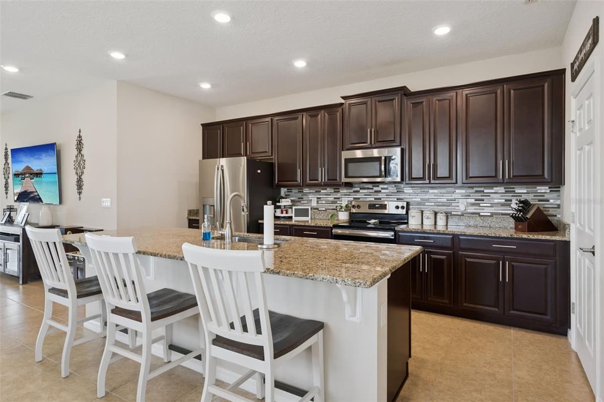 253 SPARROW HAWK DRIVE — photo 13 of 34