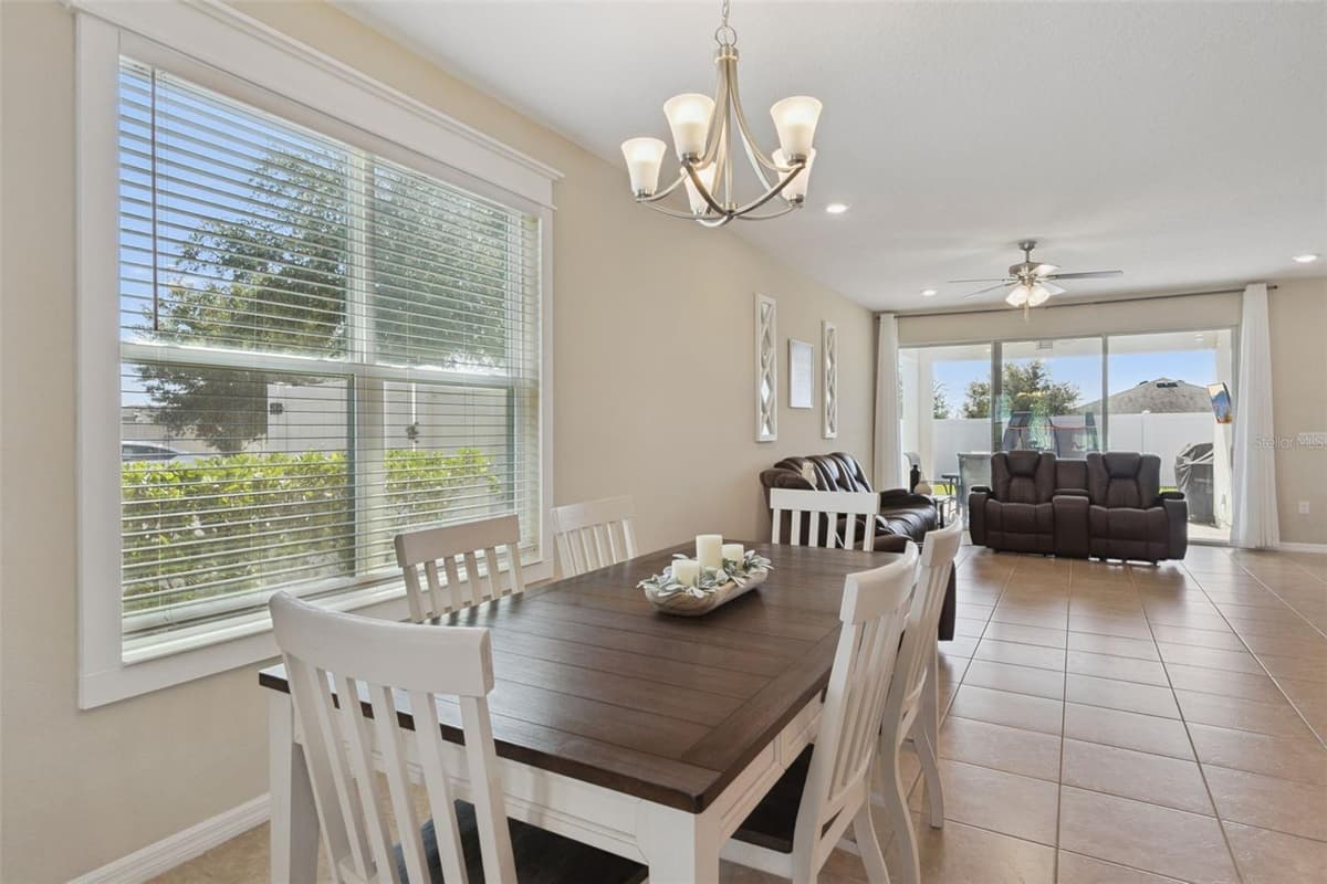 253 SPARROW HAWK DRIVE — photo 8 of 34