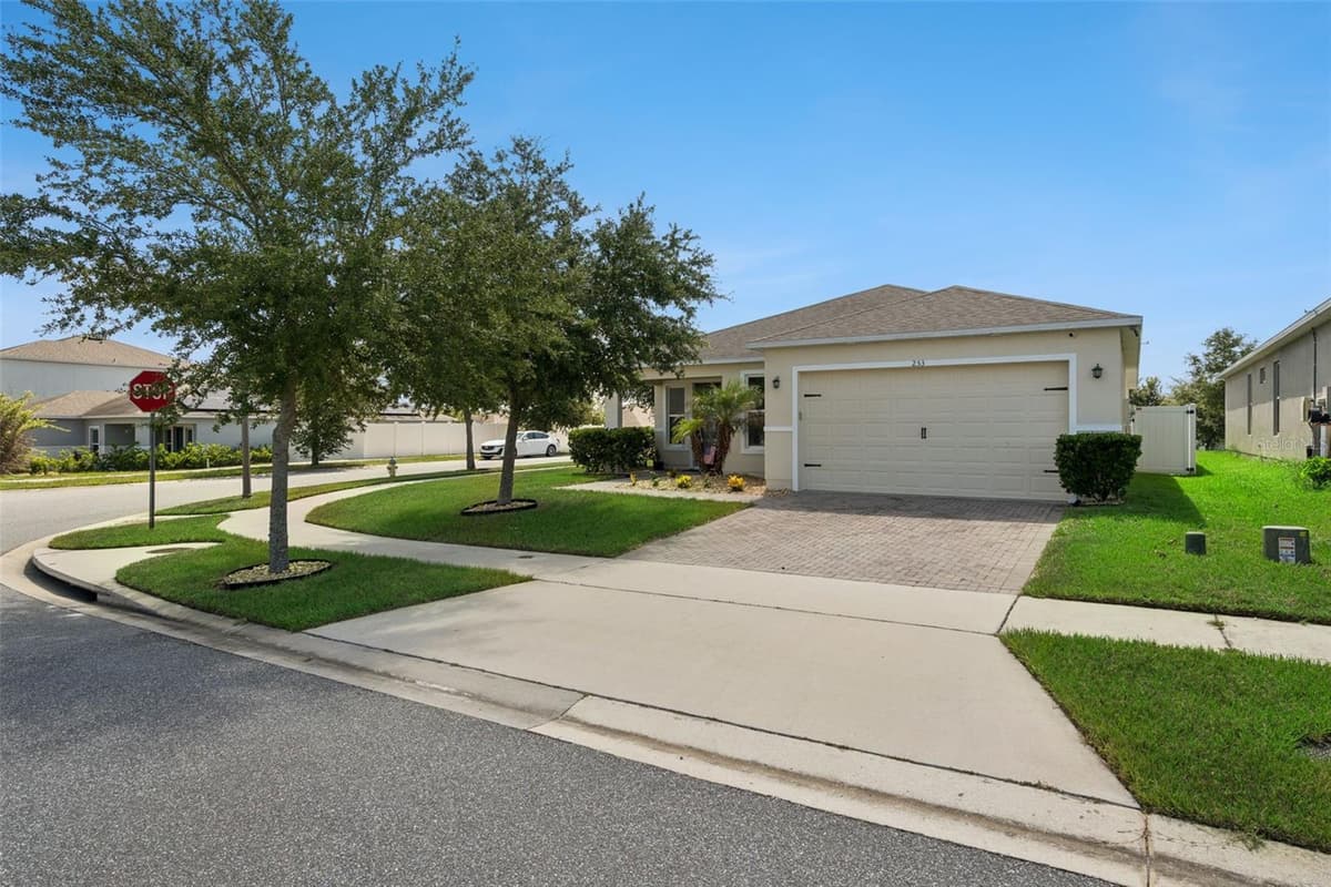 253 SPARROW HAWK DRIVE — photo 1 of 34