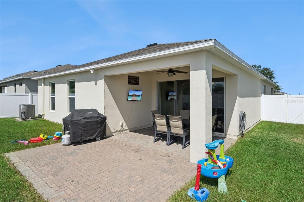 253 SPARROW HAWK DRIVE — photo 26 of 34