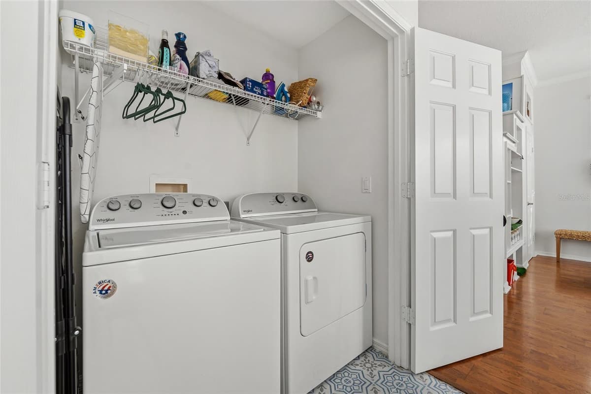 181 LONGVIEW AVE — photo 24 of 37