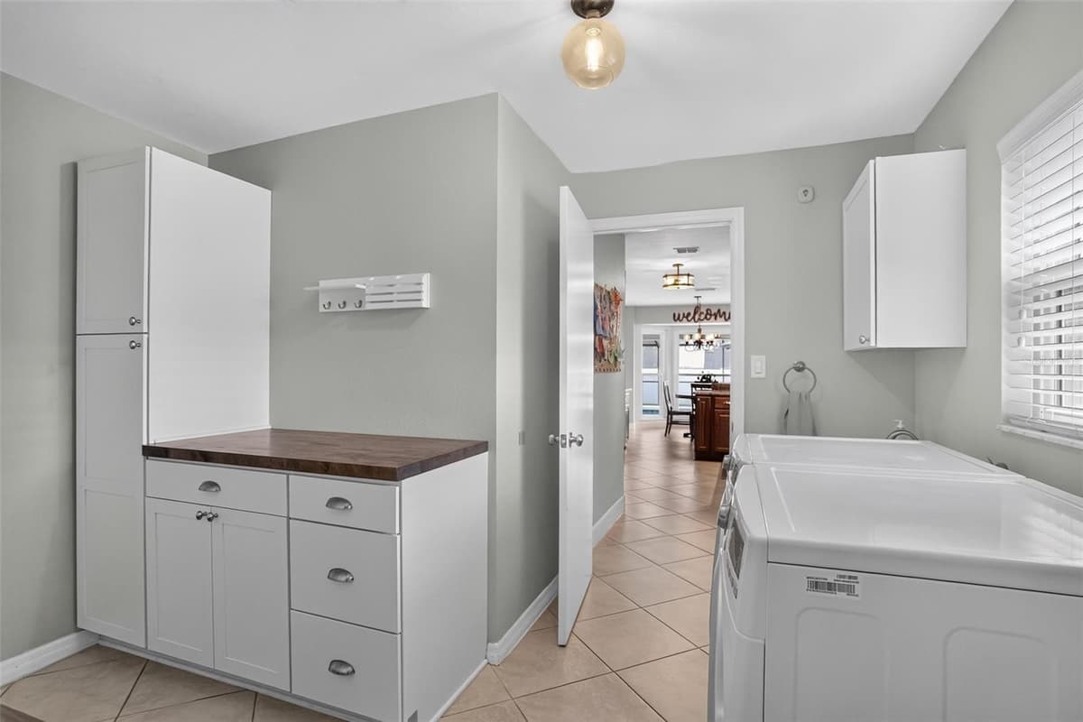 520 ASTRIA STREET — photo 27 of 31